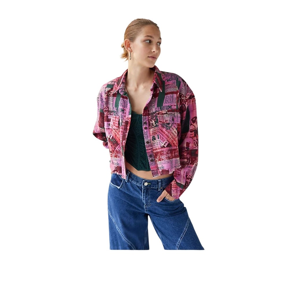 BDG Joey Flannel Cropped Shirt Pink Newspaper Urban Outfitters SP Indie Y2K 90s